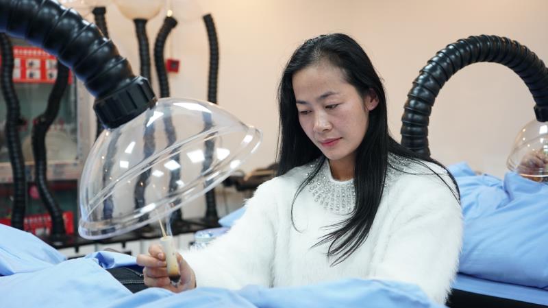 艾条用到最后拿的方法.jpg
